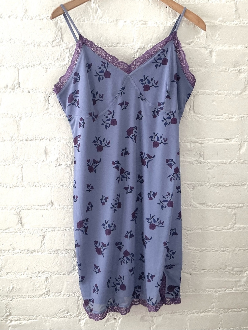 Wild Fable Purple Floral Lace Trim Slip Dress Side Slit Mini Boho Feminine Sz L